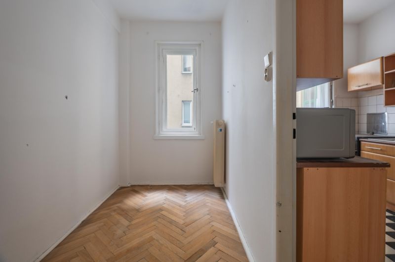 Prodazha 4-komnatnaya, 4-komnatnaya, Gorkého, Bratislava - Staré Mesto