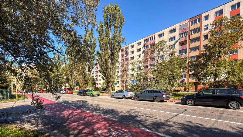 Prodazha 3-komnatnaya, 3-komnatnaya, Bulíkova, Bratislava - Petržalka,