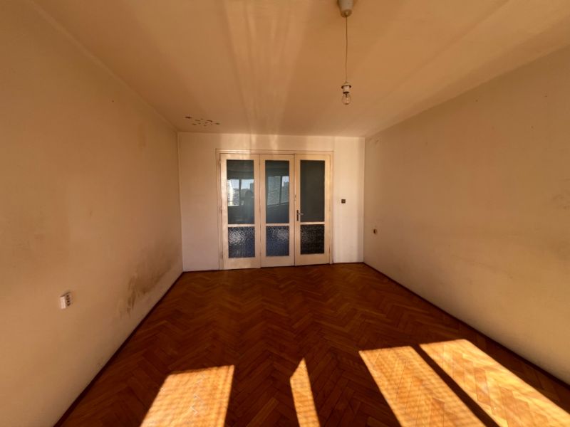 Prodazha 3-komnatnaya, 3-komnatnaya, Travská cesta, Bratislava - Ružin