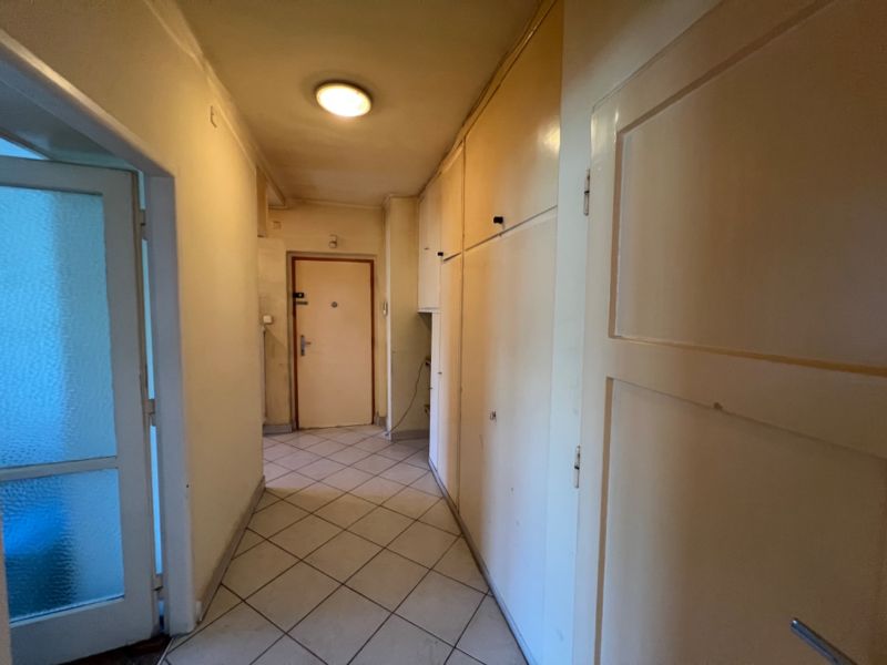Prodazha 3-komnatnaya, 3-komnatnaya, Travská cesta, Bratislava - Ružin